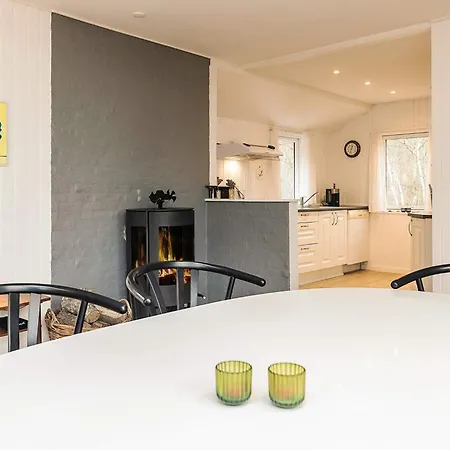 4 Star In Hadsund Odde