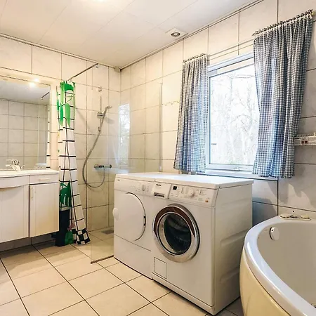 4 Star In Hadsund Odde